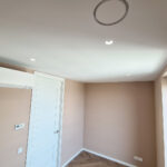 Verlaagd plafond slaapkamer met instucbare ventielen afbouw nieuwbouw appartement in Huizen